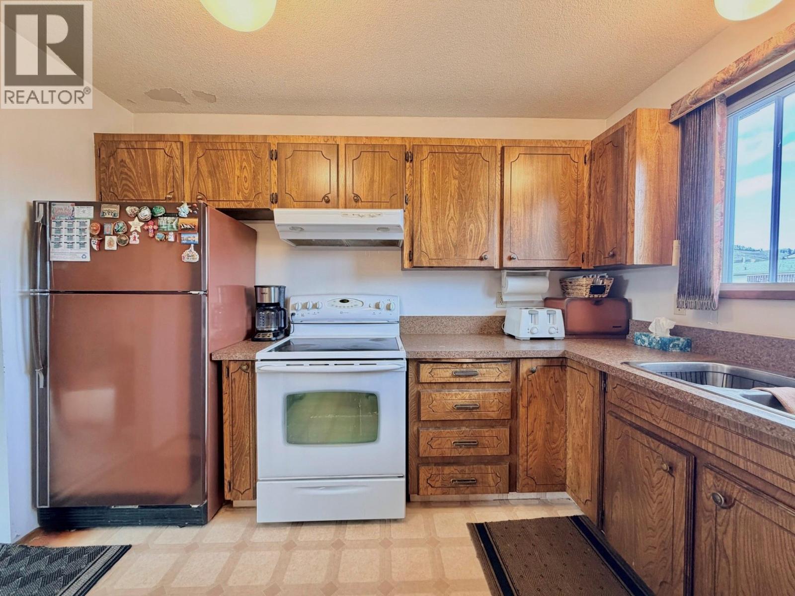 11102 Scott Street, Summerland, British Columbia  V0H 1Z0 - Photo 11 - 10380332