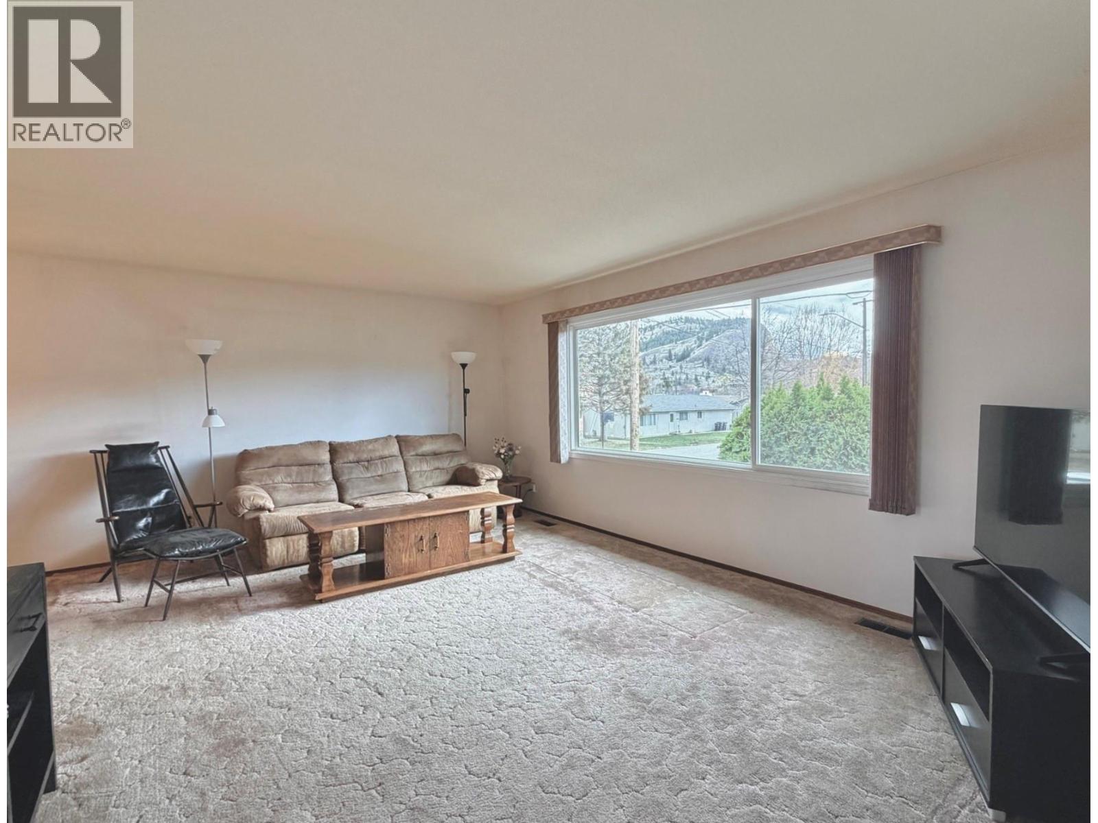 11102 Scott Street, Summerland, British Columbia  V0H 1Z0 - Photo 17 - 10380332