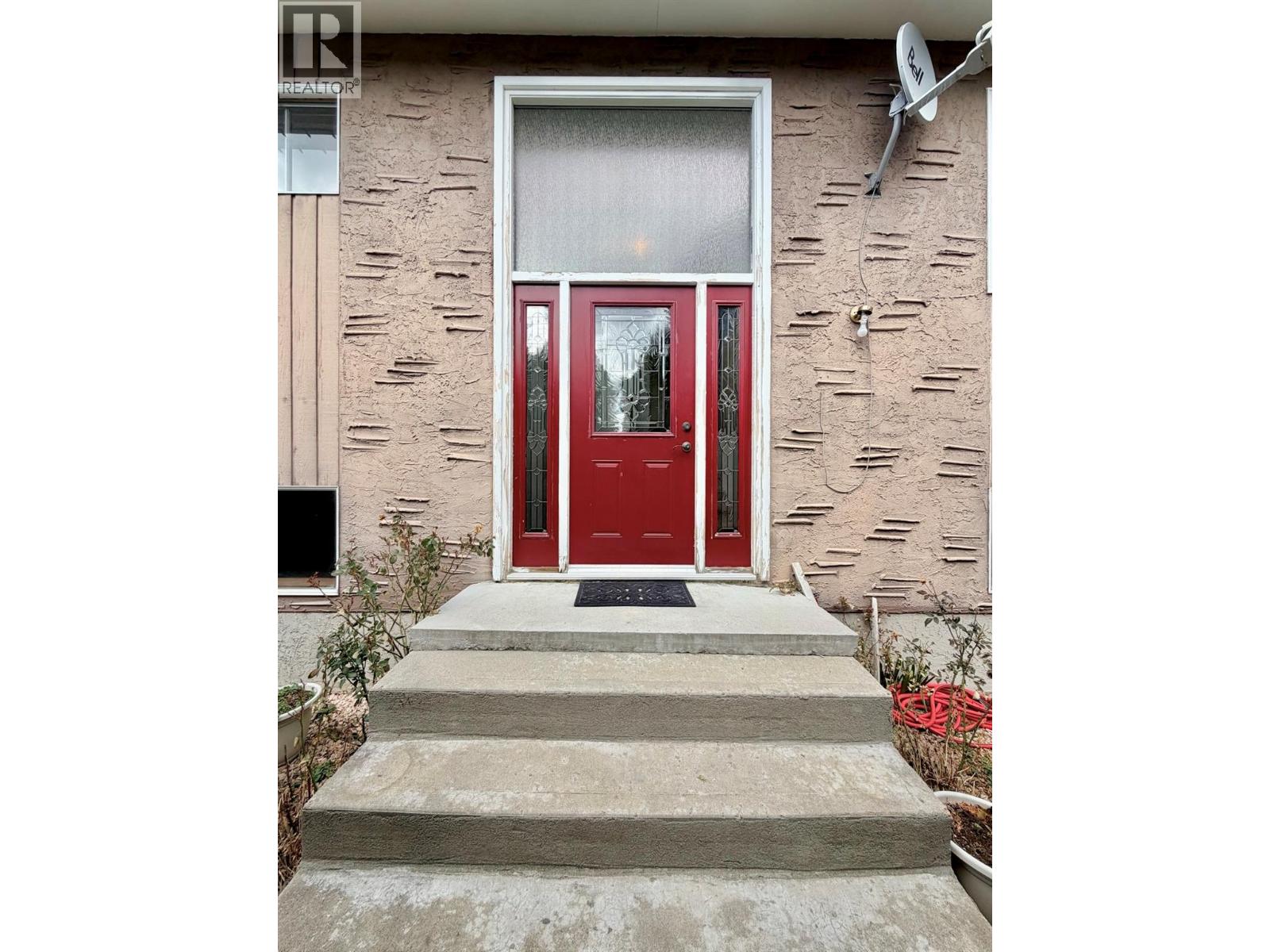 11102 Scott Street, Summerland, British Columbia  V0H 1Z0 - Photo 5 - 10380332