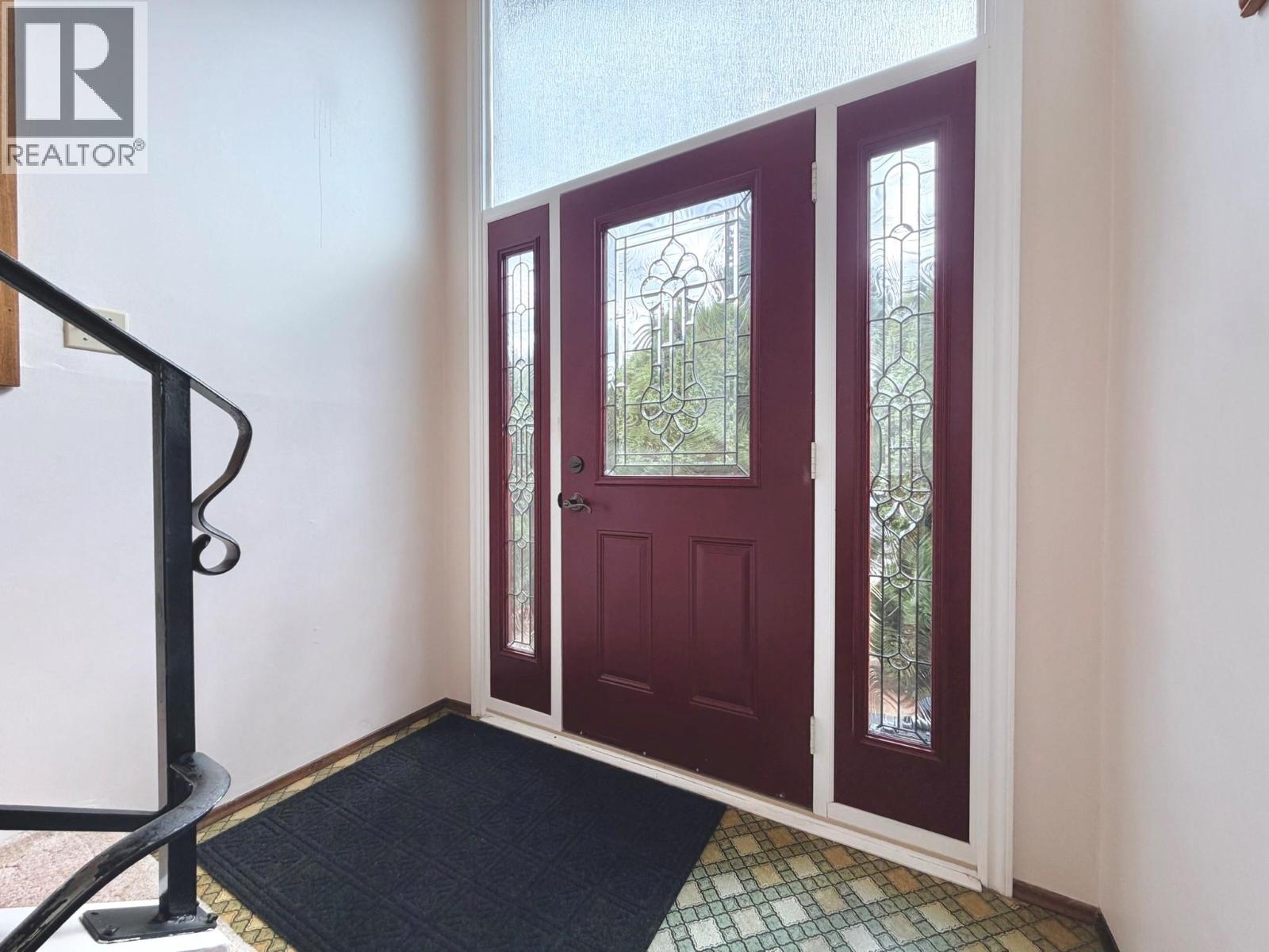 11102 Scott Street, Summerland, British Columbia  V0H 1Z0 - Photo 6 - 10380332