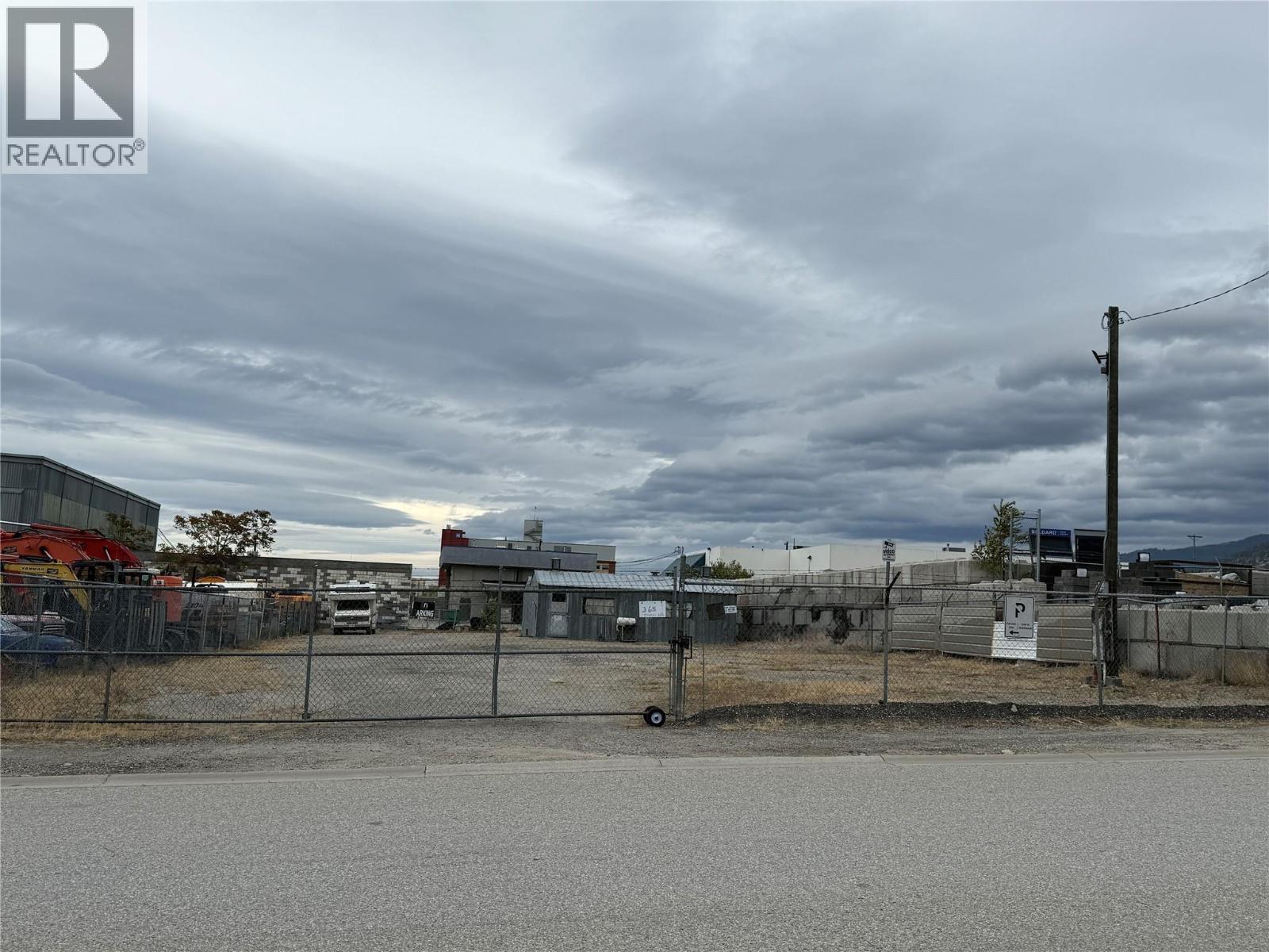 365 Cherry Avenue, Penticton, British Columbia  V2A 8R2 - Photo 2 - 10380450