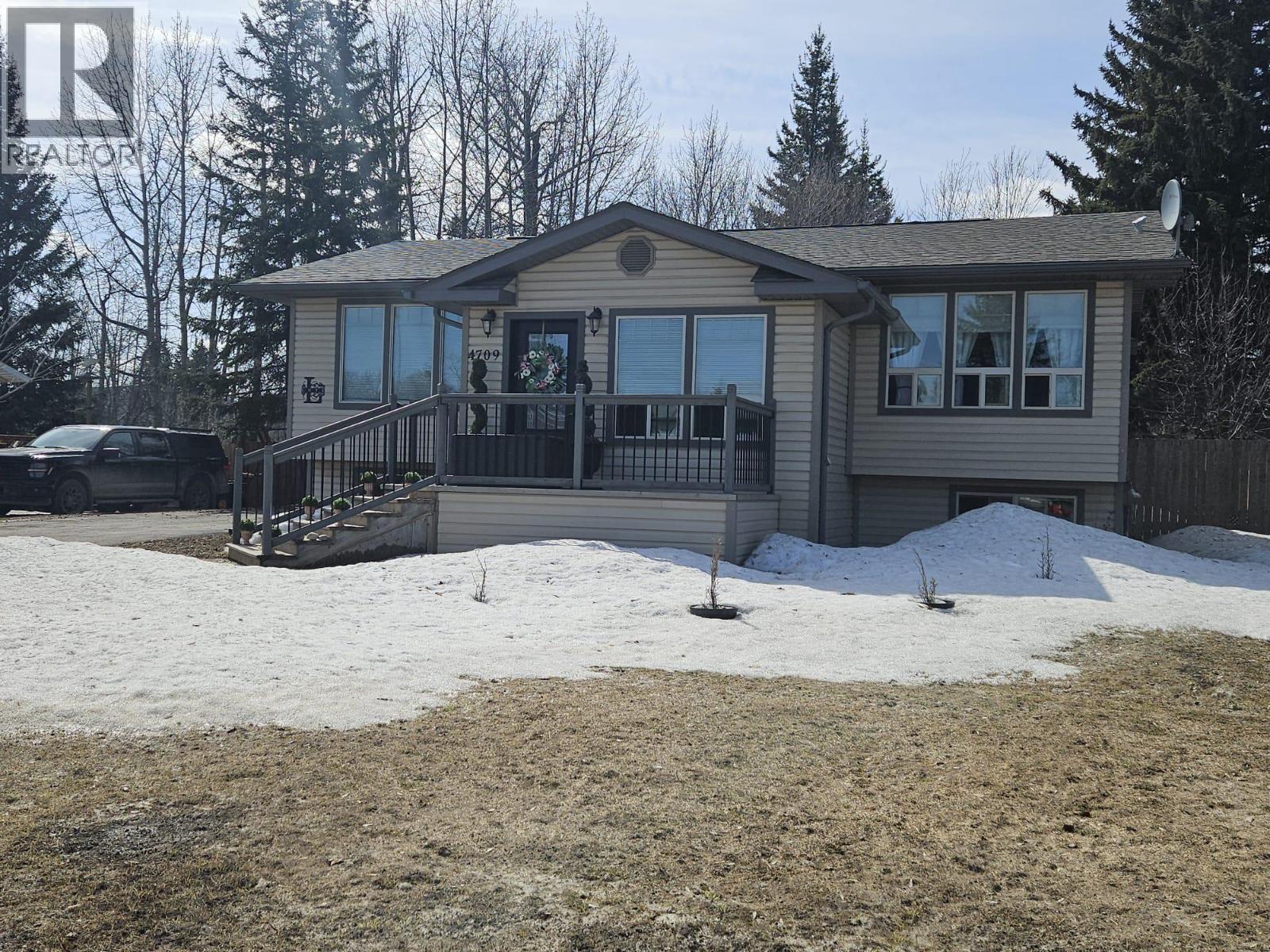 4709 45 Street Ne, Chetwynd, British Columbia  V0C 1J0 - Photo 4 - 10380185