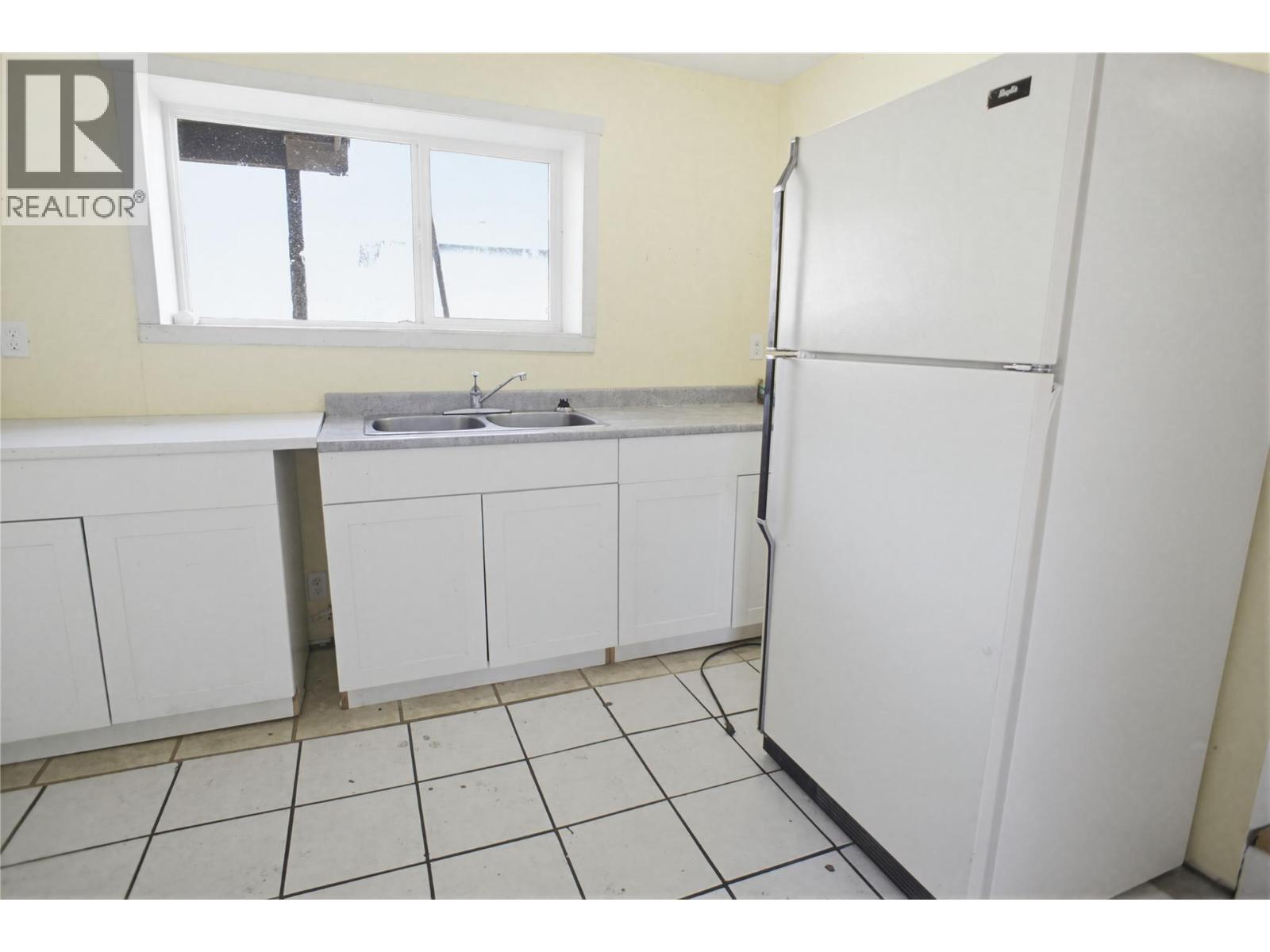 1942 Fleetwood Avenue, Kamloops, British Columbia  V2B 4S4 - Photo 14 - 10380092