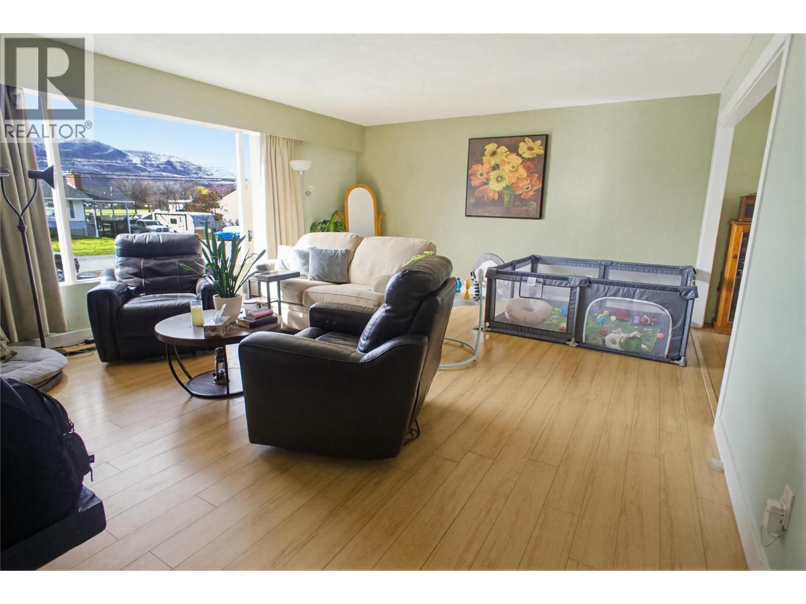 1942 Fleetwood Avenue, Kamloops, British Columbia  V2B 4S4 - Photo 5 - 10380092