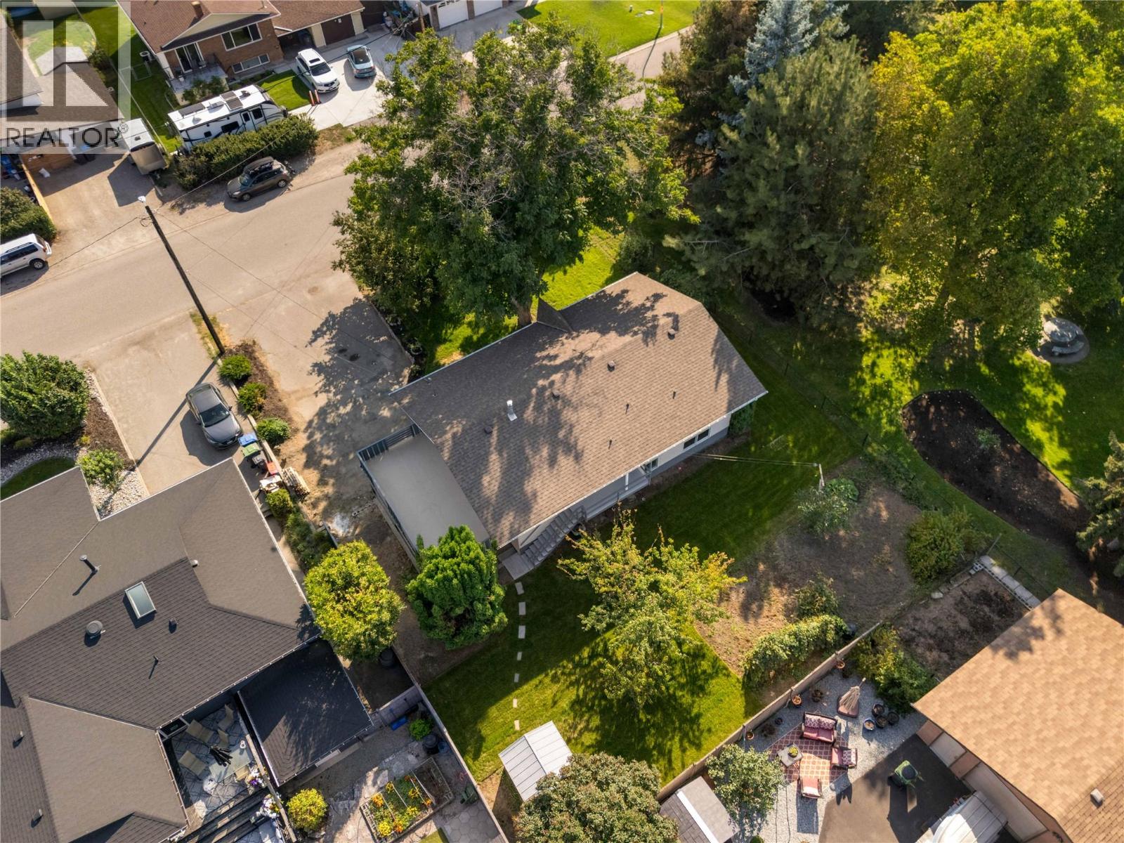 1284 Mcbride Road, Kelowna, British Columbia  V1Y 4A3 - Photo 33 - 10380420