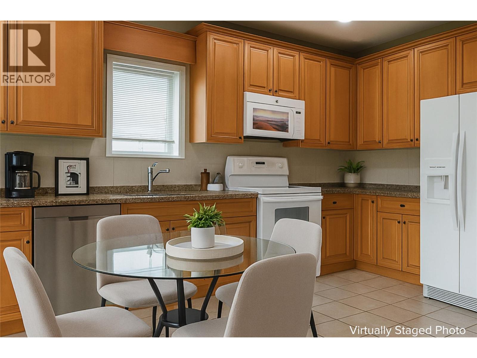 192 Alder Avenue, Kaleden, British Columbia  V0H 1K0 - Photo 6 - 10380400