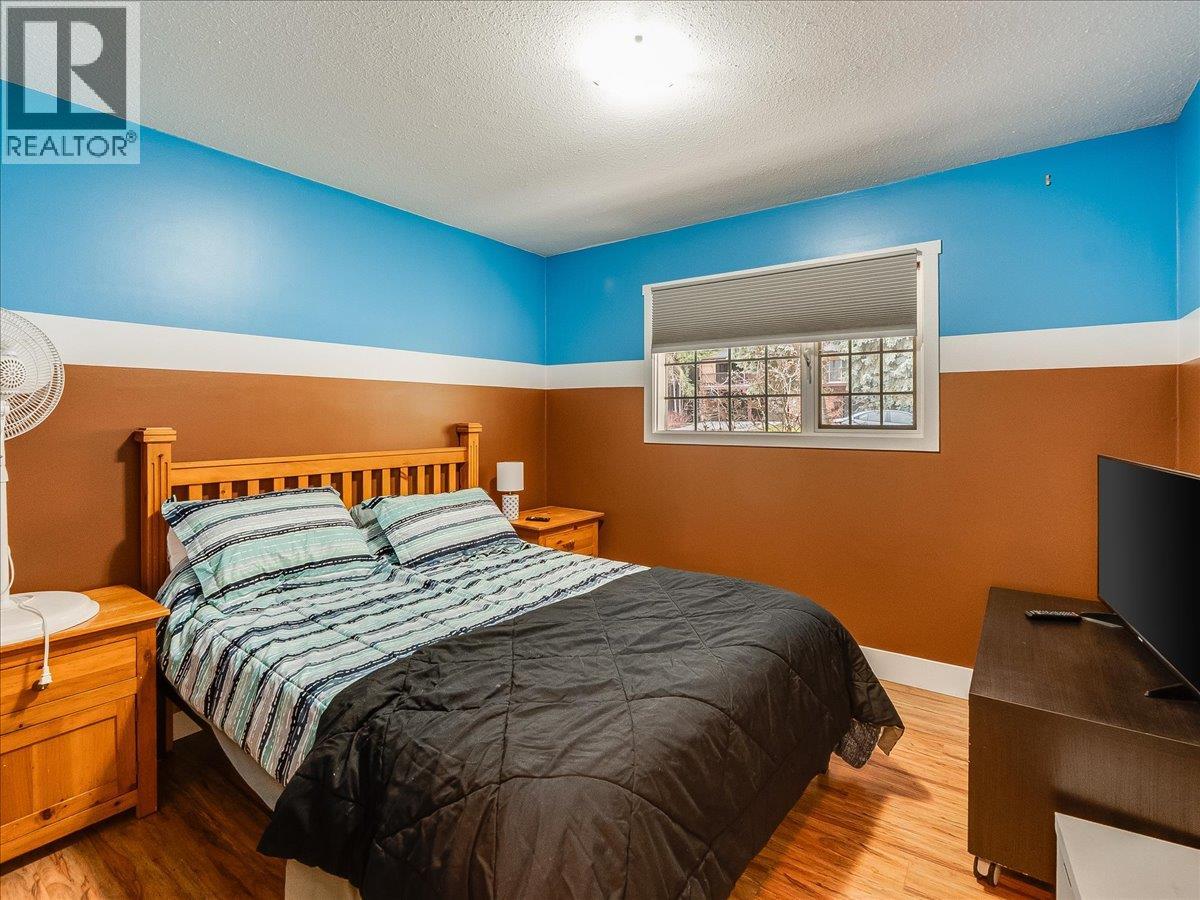2421 12th Avenue, Castlegar, British Columbia  V1N 4A9 - Photo 19 - 10380279