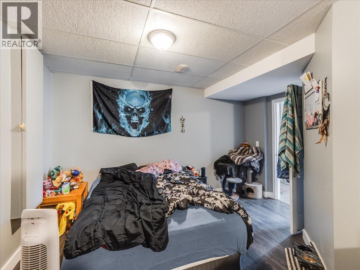 2421 12th Avenue, Castlegar, British Columbia  V1N 4A9 - Photo 36 - 10380279