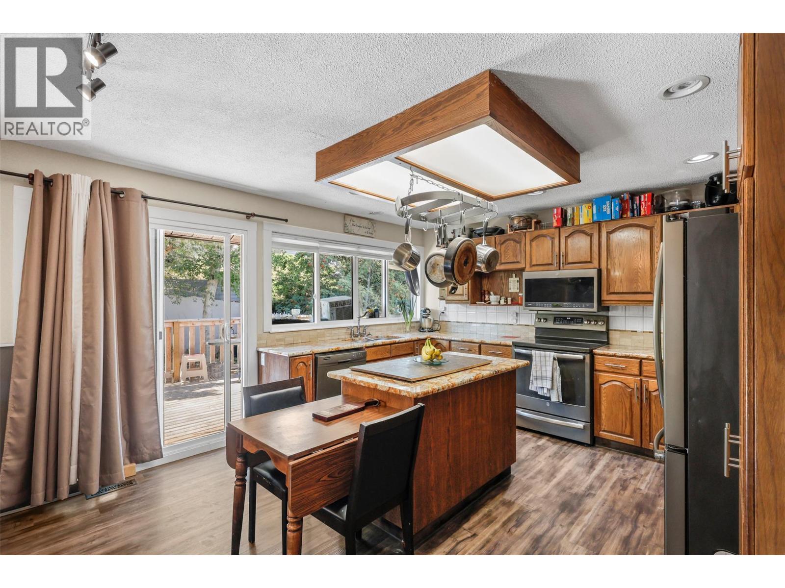 2156 Van Horne Drive, Kamloops, British Columbia  V1S 1L7 - Photo 13 - 10362011