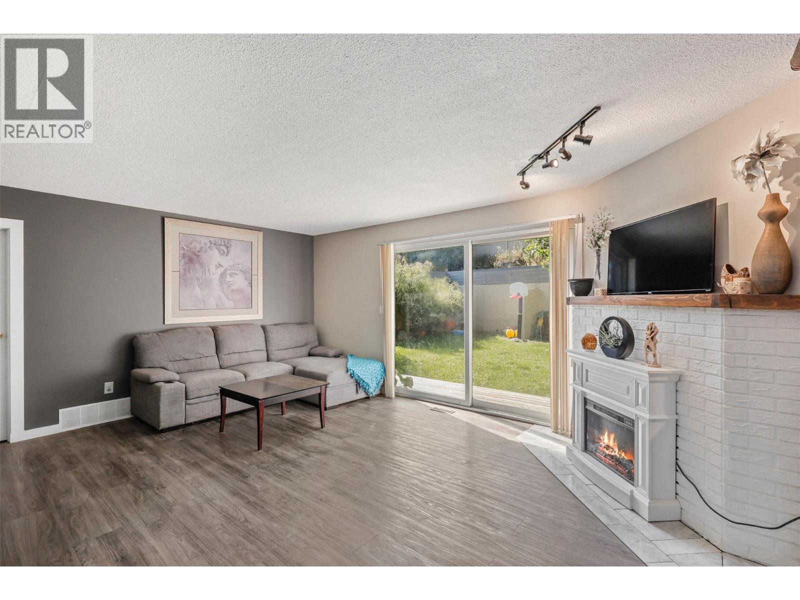 2156 Van Horne Drive, Kamloops, British Columbia  V1S 1L7 - Photo 18 - 10362011