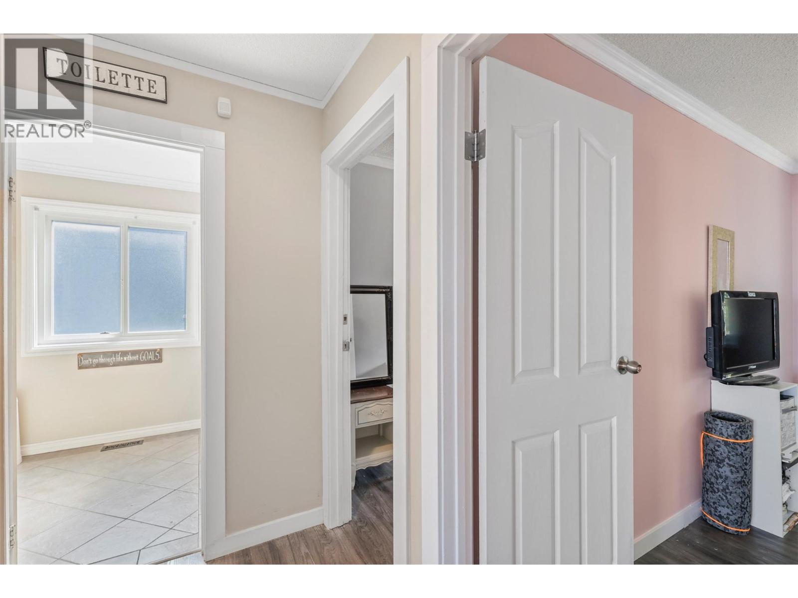 2156 Van Horne Drive, Kamloops, British Columbia  V1S 1L7 - Photo 32 - 10362011