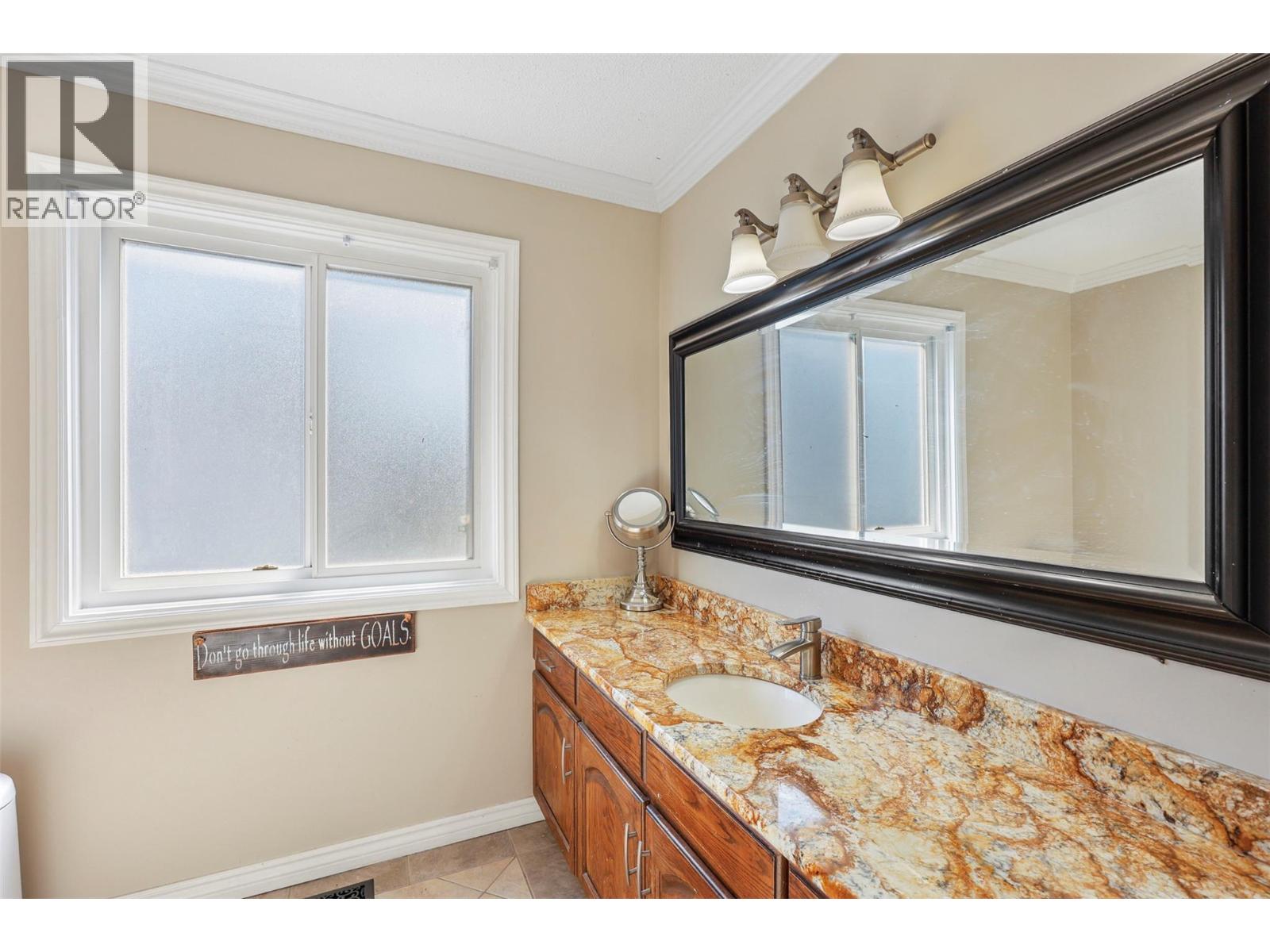 2156 Van Horne Drive, Kamloops, British Columbia  V1S 1L7 - Photo 37 - 10362011