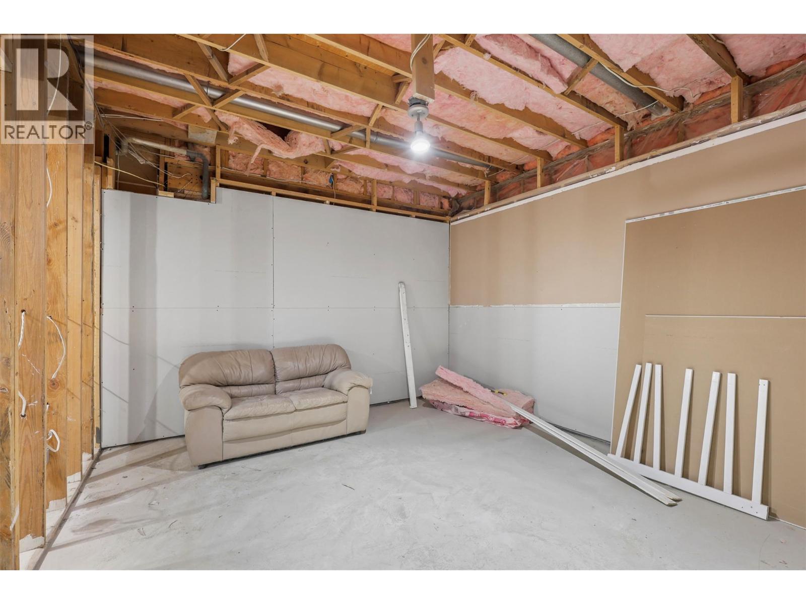 2156 Van Horne Drive, Kamloops, British Columbia  V1S 1L7 - Photo 51 - 10362011