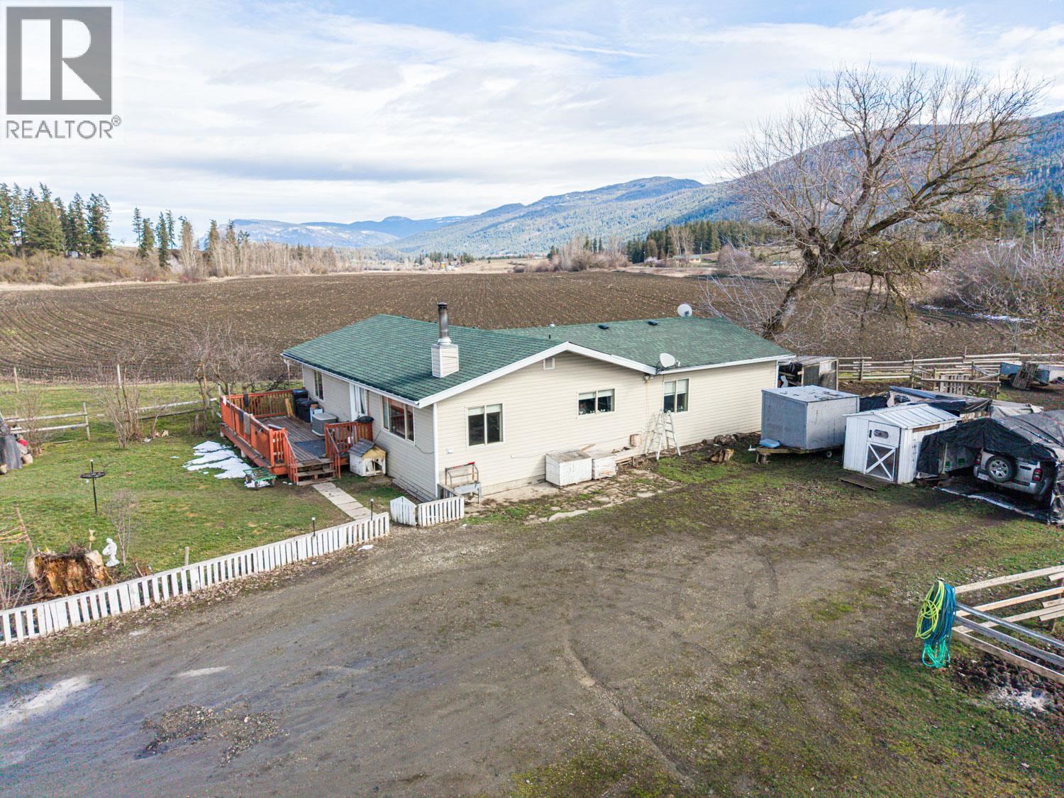 4536 97A Highway, spallumcheen, British Columbia