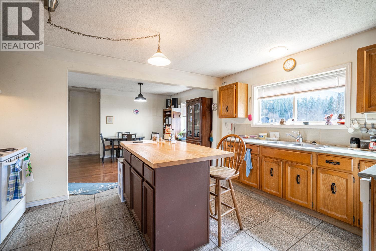 4536 97a Highway, Spallumcheen, British Columbia  V4Y 0S1 - Photo 12 - 10380314