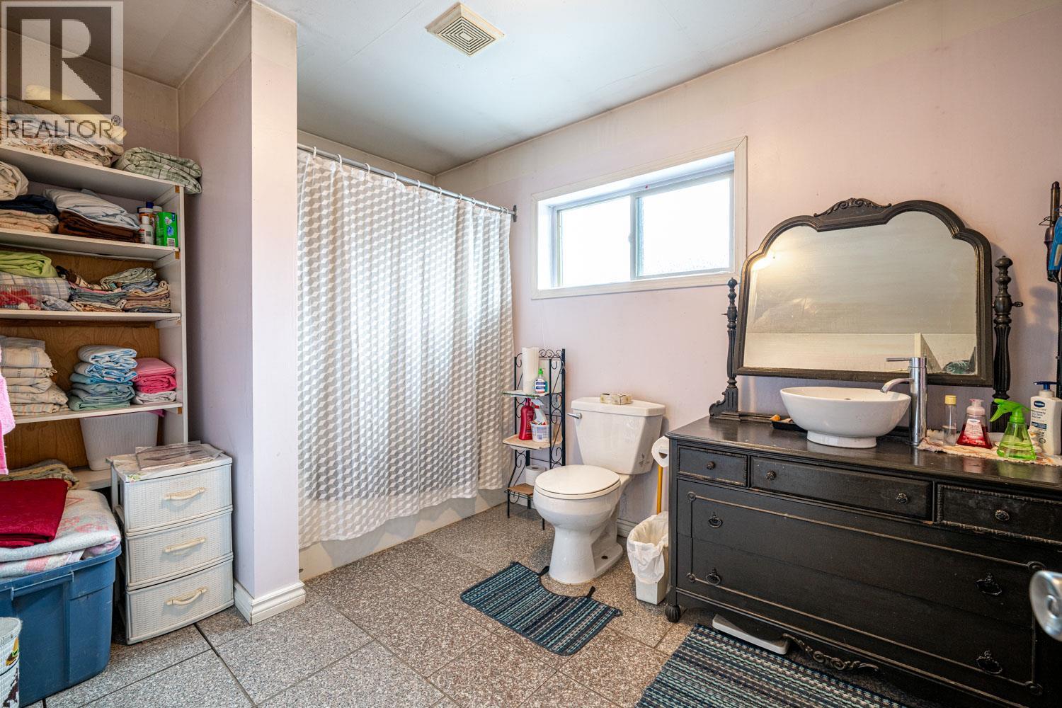 4536 97a Highway, Spallumcheen, British Columbia  V4Y 0S1 - Photo 15 - 10380314