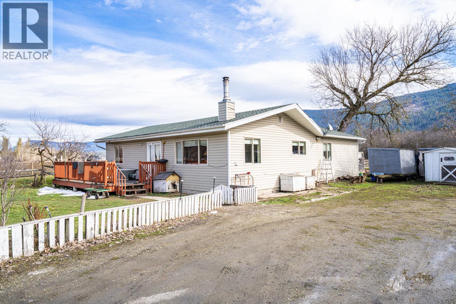 4536 97a Highway, Spallumcheen, British Columbia  V4Y 0S1 - Photo 24 - 10380314