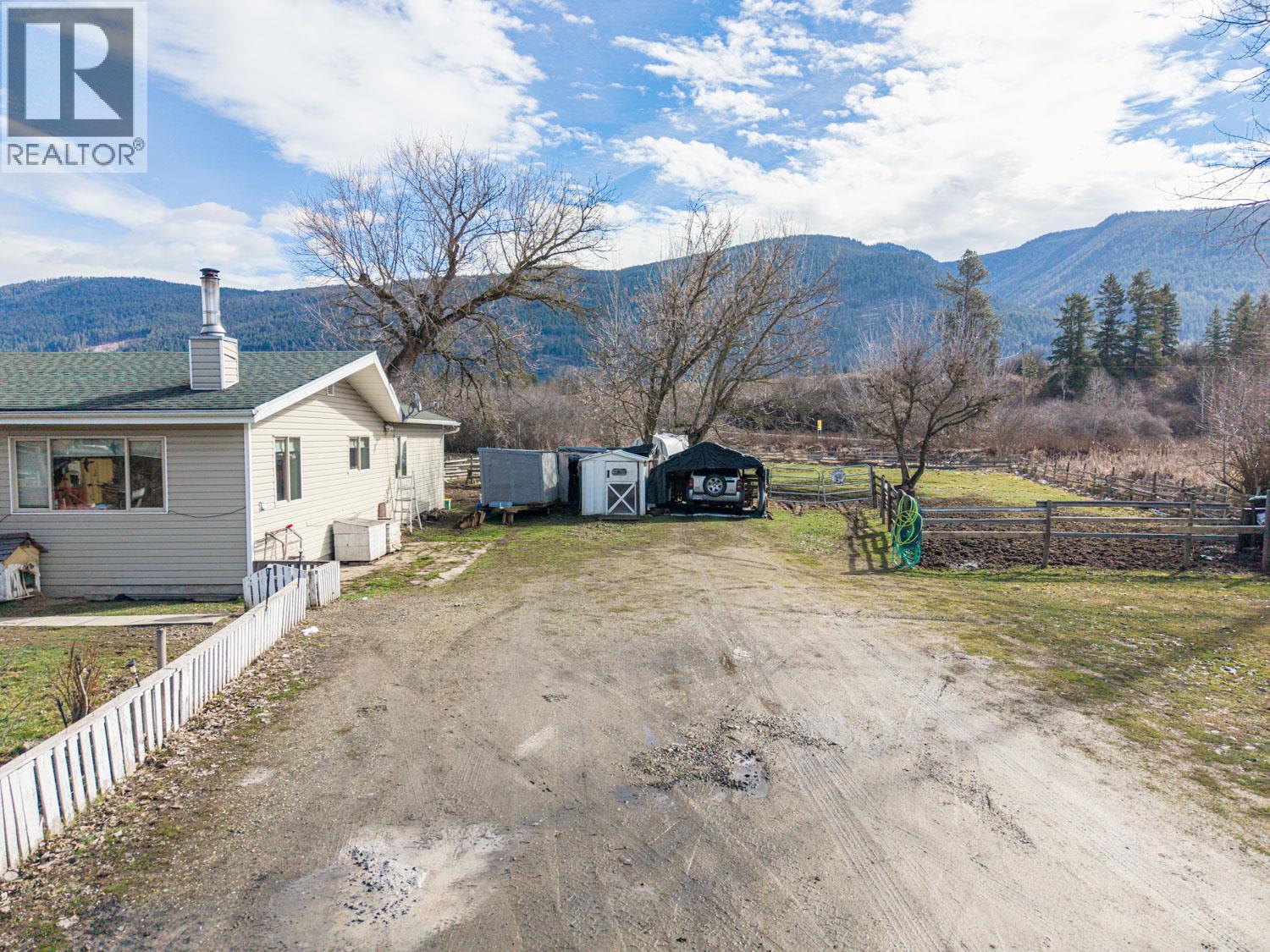 4536 97a Highway, Spallumcheen, British Columbia  V4Y 0S1 - Photo 25 - 10380314