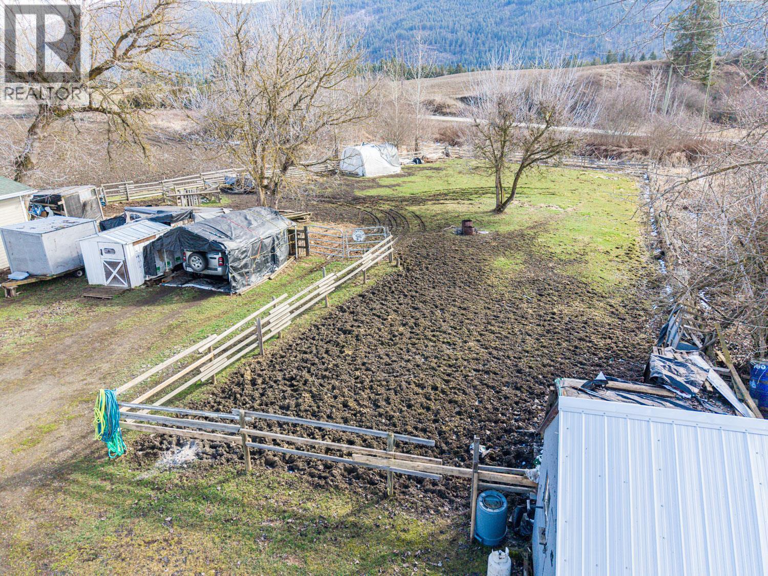 4536 97a Highway, Spallumcheen, British Columbia  V4Y 0S1 - Photo 28 - 10380314