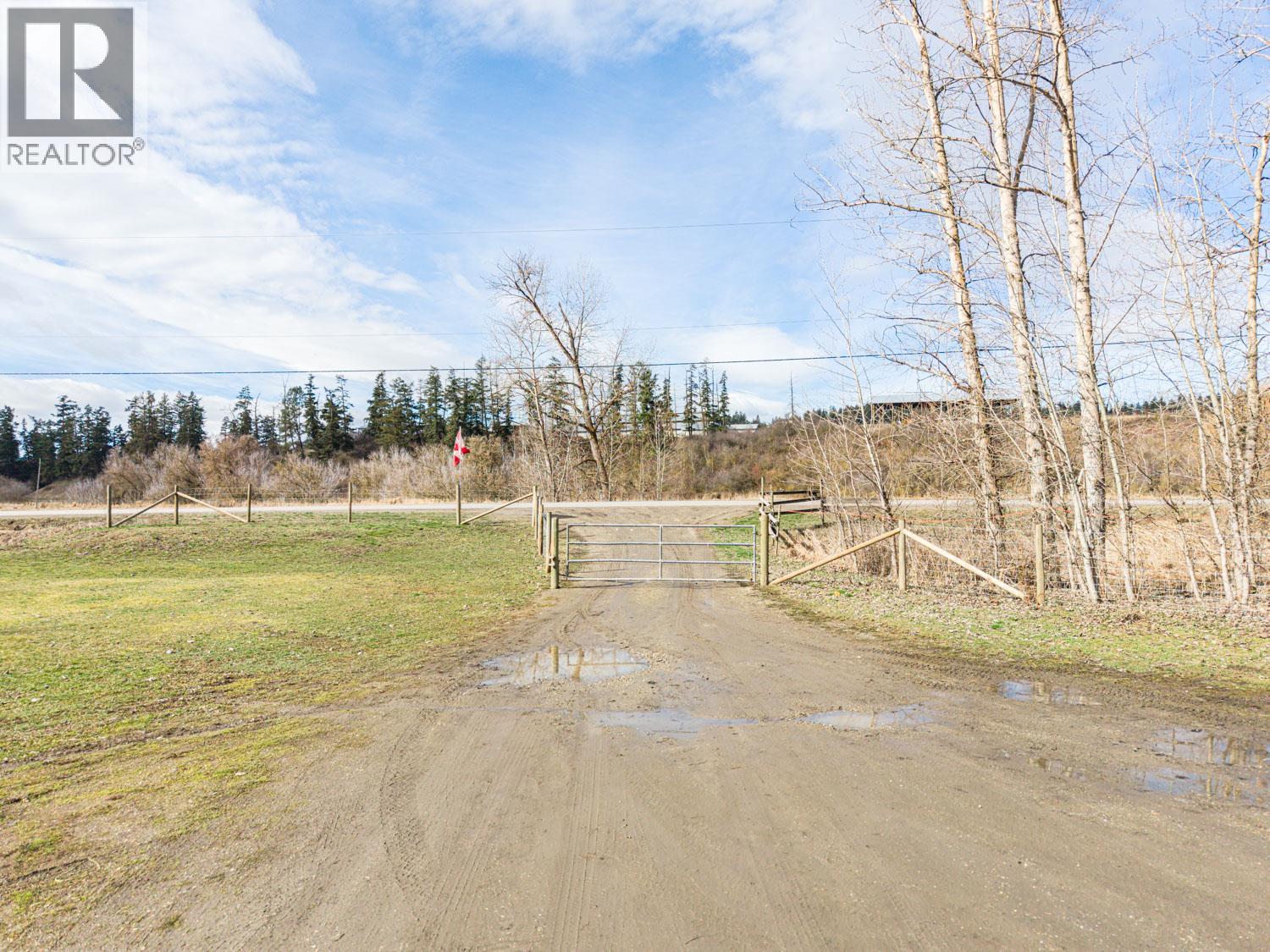 4536 97a Highway, Spallumcheen, British Columbia  V4Y 0S1 - Photo 33 - 10380314