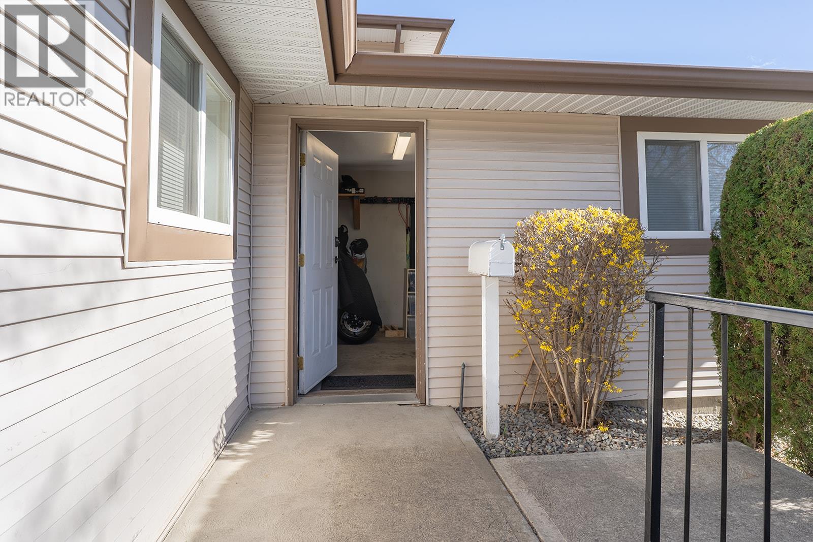 133 Wyndham Crescent Unit# 131, Kelowna, British Columbia  V1V 1Y8 - Photo 5 - 10380439