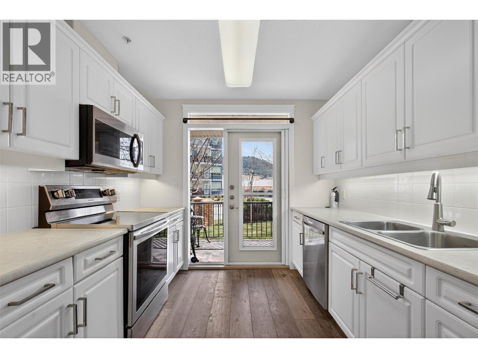 303 Whitman Road Unit# 101, Kelowna, British Columbia  V1V 2P3 - Photo 3 - 10379845