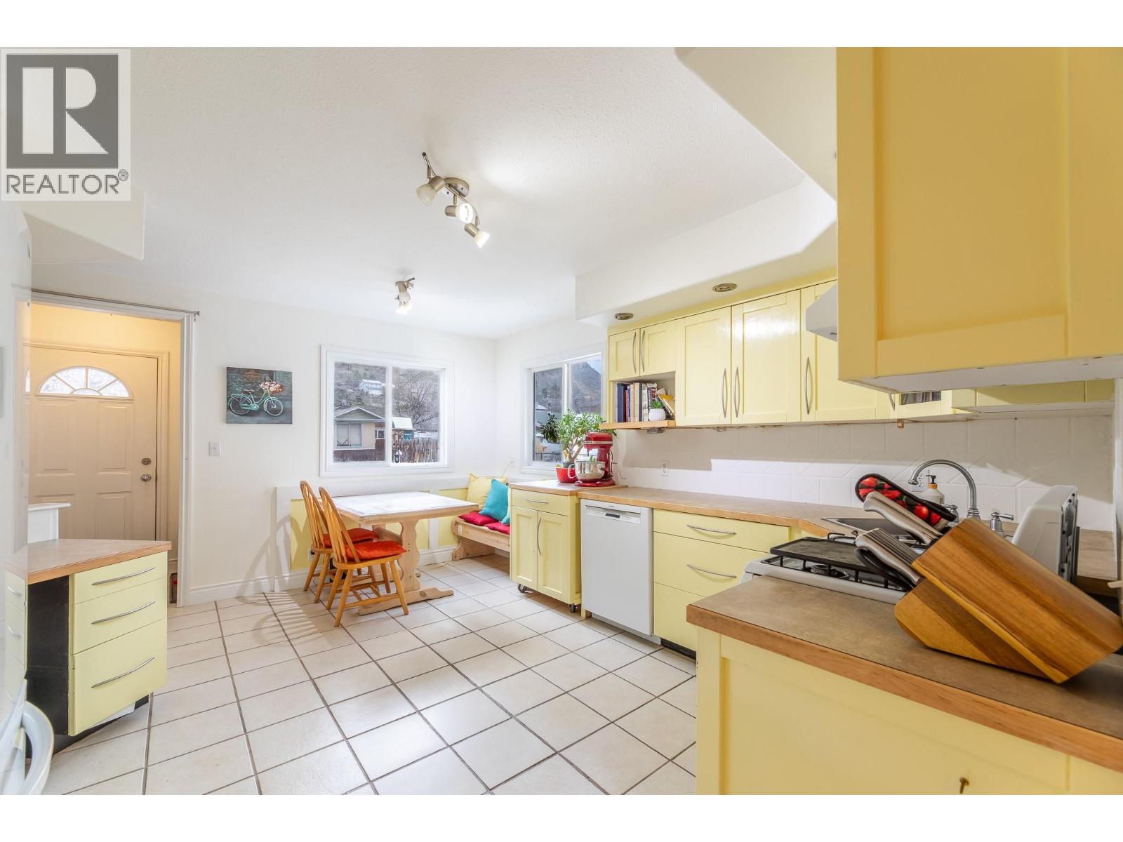 11020 Adams Avenue, Summerland, British Columbia  V0H 1Z2 - Photo 6 - 10379089