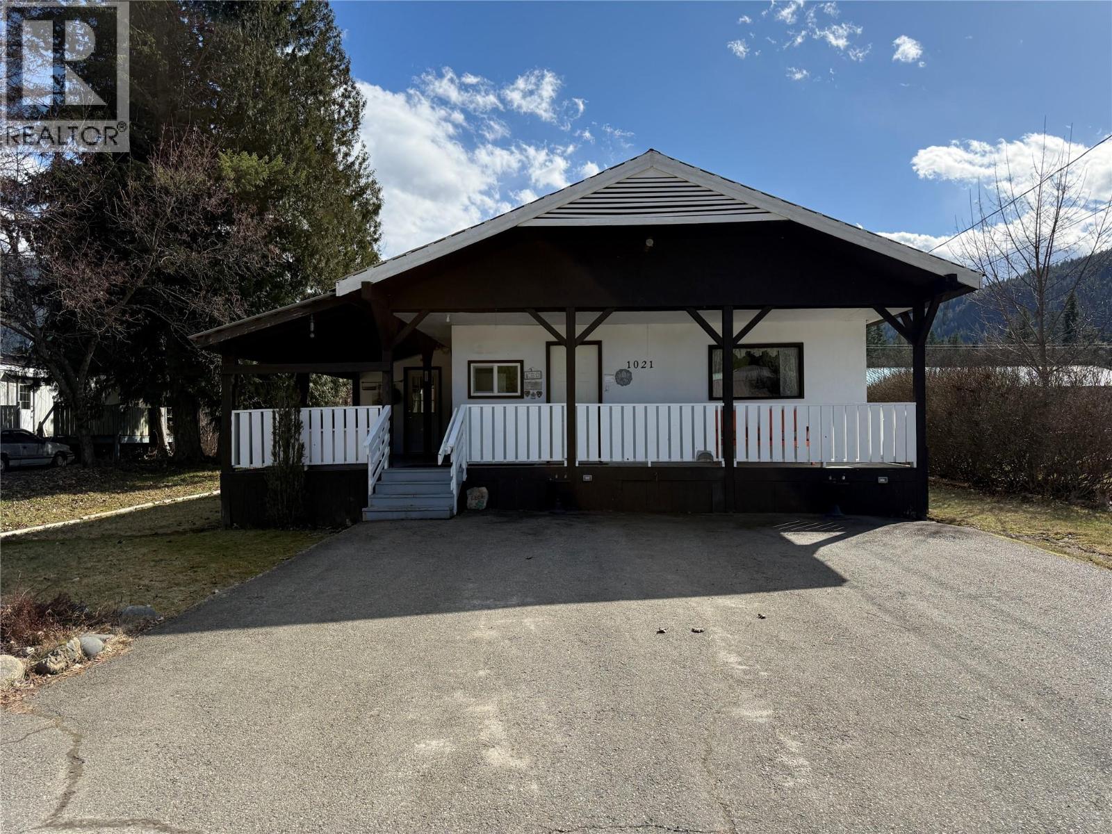 1021 Garden Road, South Slocan, British Columbia  V0G 2G1 - Photo 1 - 10380479