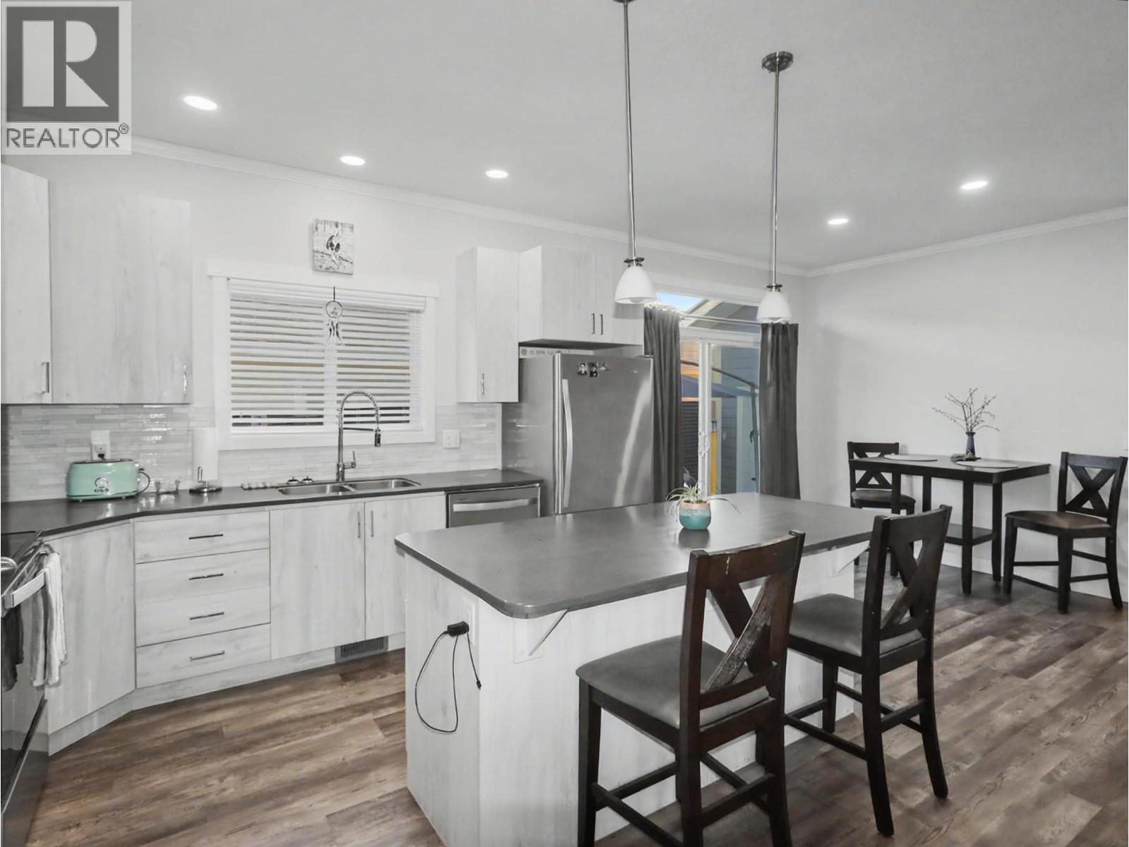 7654 18th Street, Grand Forks, British Columbia  V0H 1H2 - Photo 7 - 10380403