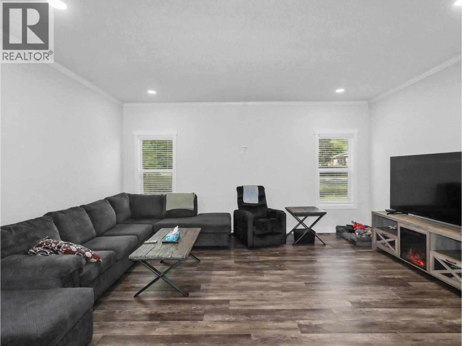 7654 18th Street, Grand Forks, British Columbia  V0H 1H2 - Photo 8 - 10380403