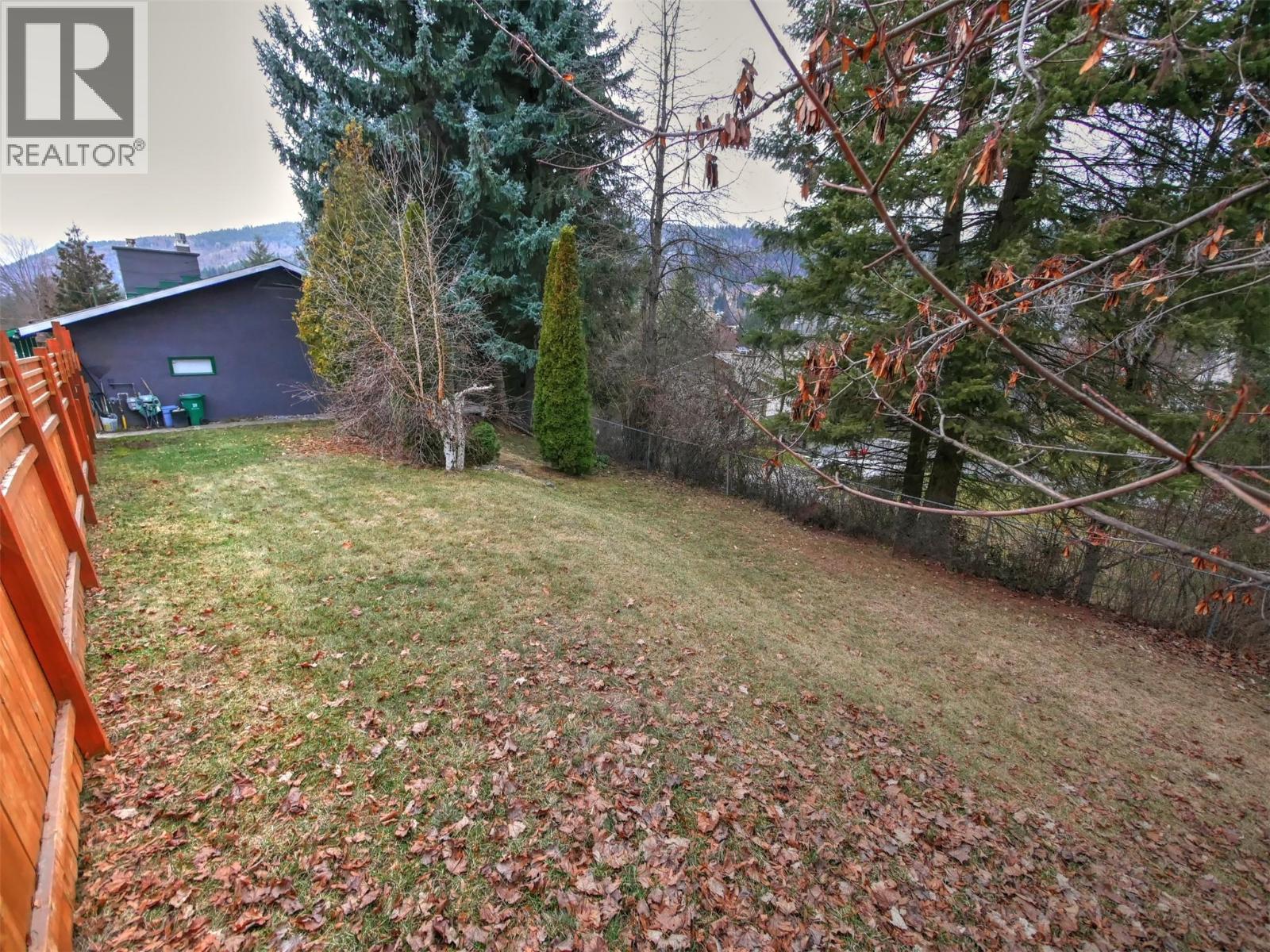 1895 Columbia Gardens Road, Fruitvale, British Columbia  V0G 1L0 - Photo 16 - 10380294