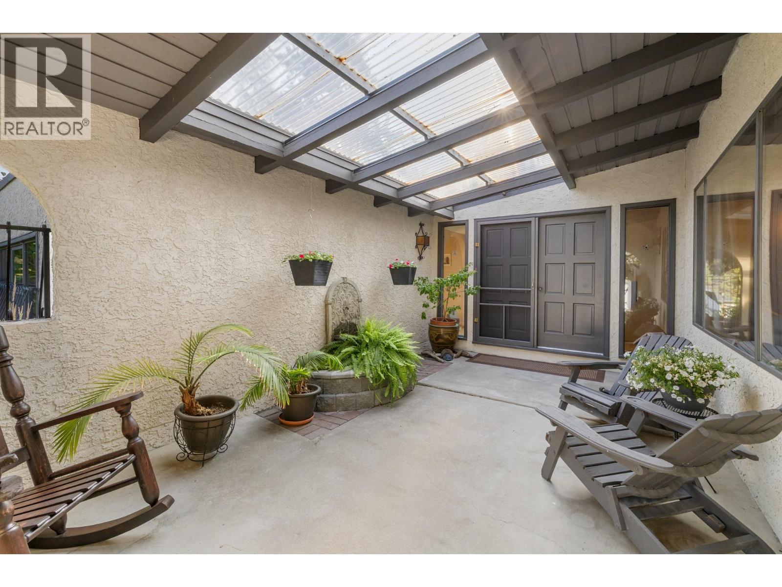 48 Caramillo Road, Kelowna, British Columbia  V1V 1B3 - Photo 3 - 10379320