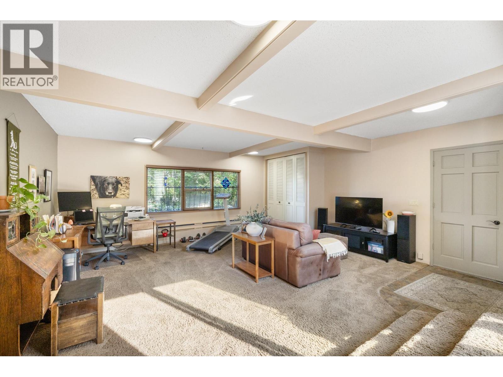 48 Caramillo Road, Kelowna, British Columbia  V1V 1B3 - Photo 5 - 10379320