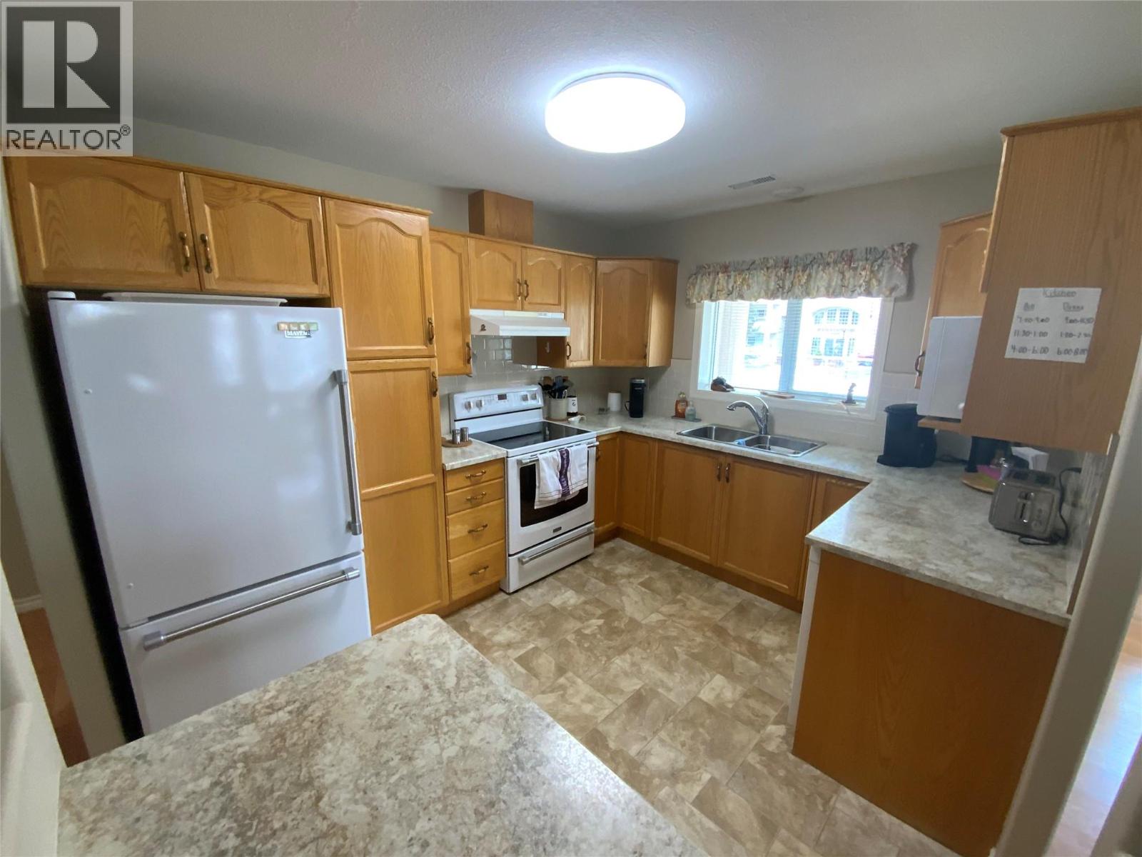 2245 Atkinson Street Unit# 101, Penticton, British Columbia  V2A 8R7 - Photo 2 - 10380578