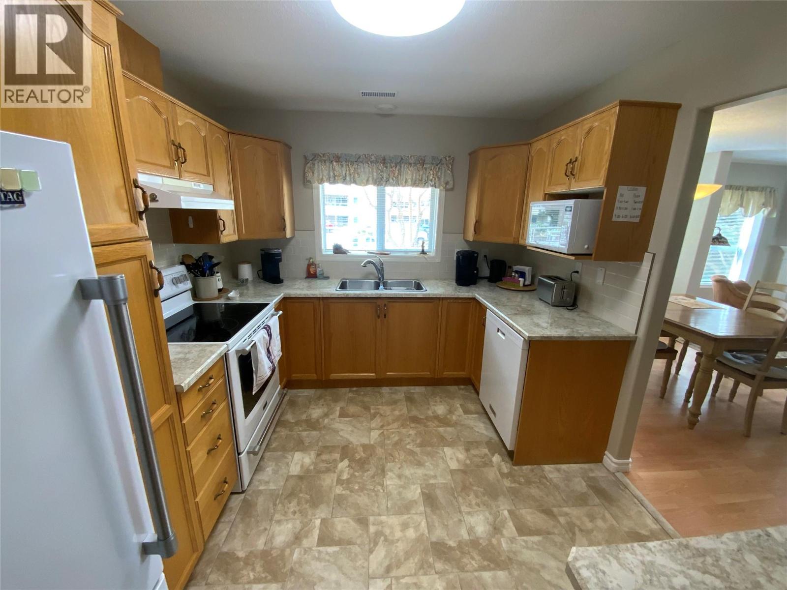 2245 Atkinson Street Unit# 101, Penticton, British Columbia  V2A 8R7 - Photo 3 - 10380578