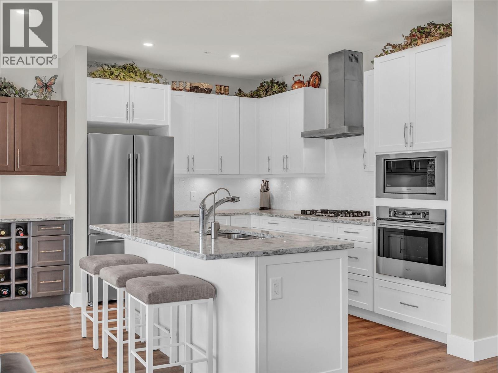 300 Vista Park Unit# 322, Penticton, British Columbia  V2A 0B2 - Photo 3 - 10380477