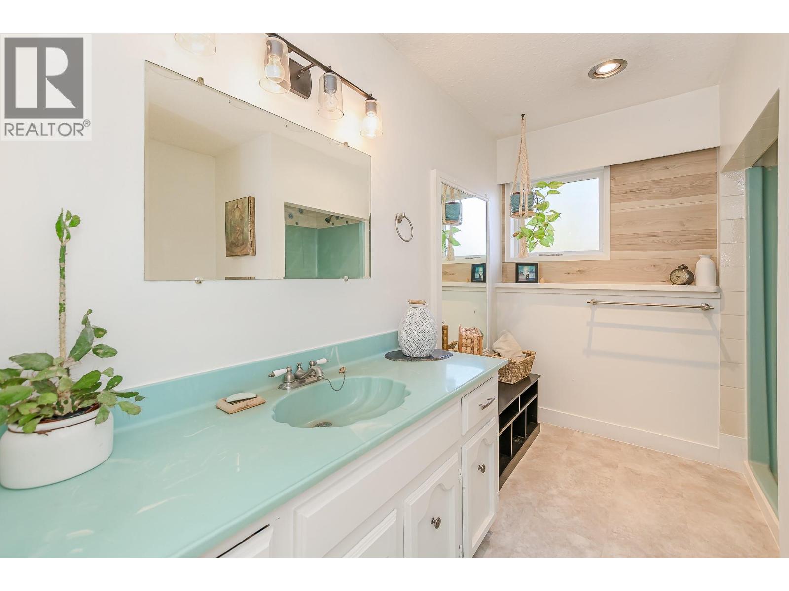 3668 Trinity Valley Road, Enderby, British Columbia  V0E 1V5 - Photo 19 - 10379998