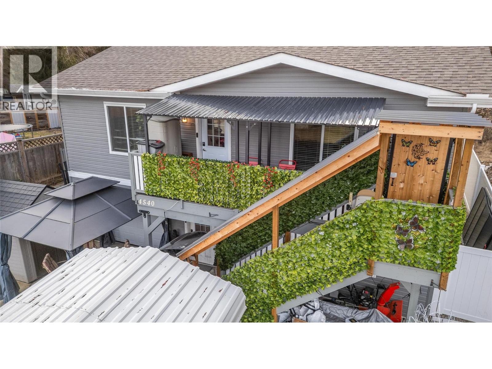 4540 72 Avenue Ne, Canoe, British Columbia  V0E 1K0 - Photo 3 - 10380529