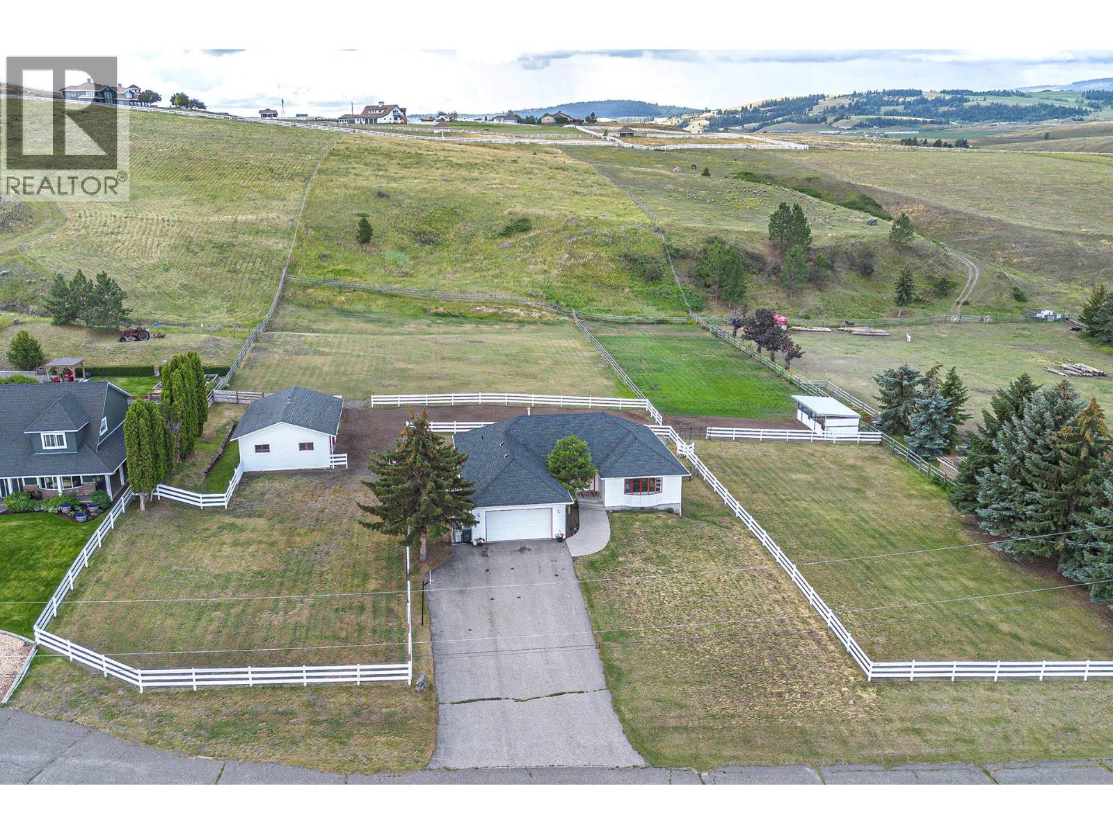2740 Simms Place, Kamloops, British Columbia  V0E 2A0 - Photo 2 - 10380575