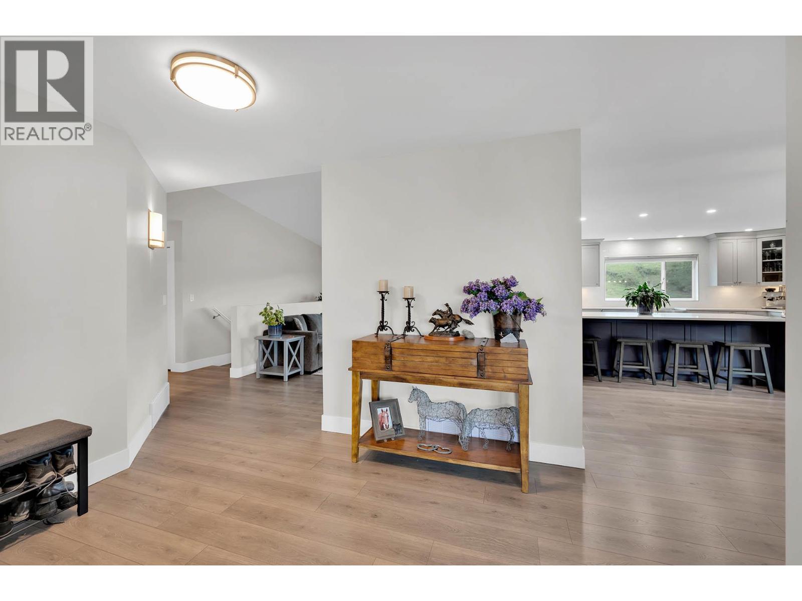 2740 Simms Place, Kamloops, British Columbia  V0E 2A0 - Photo 6 - 10380575