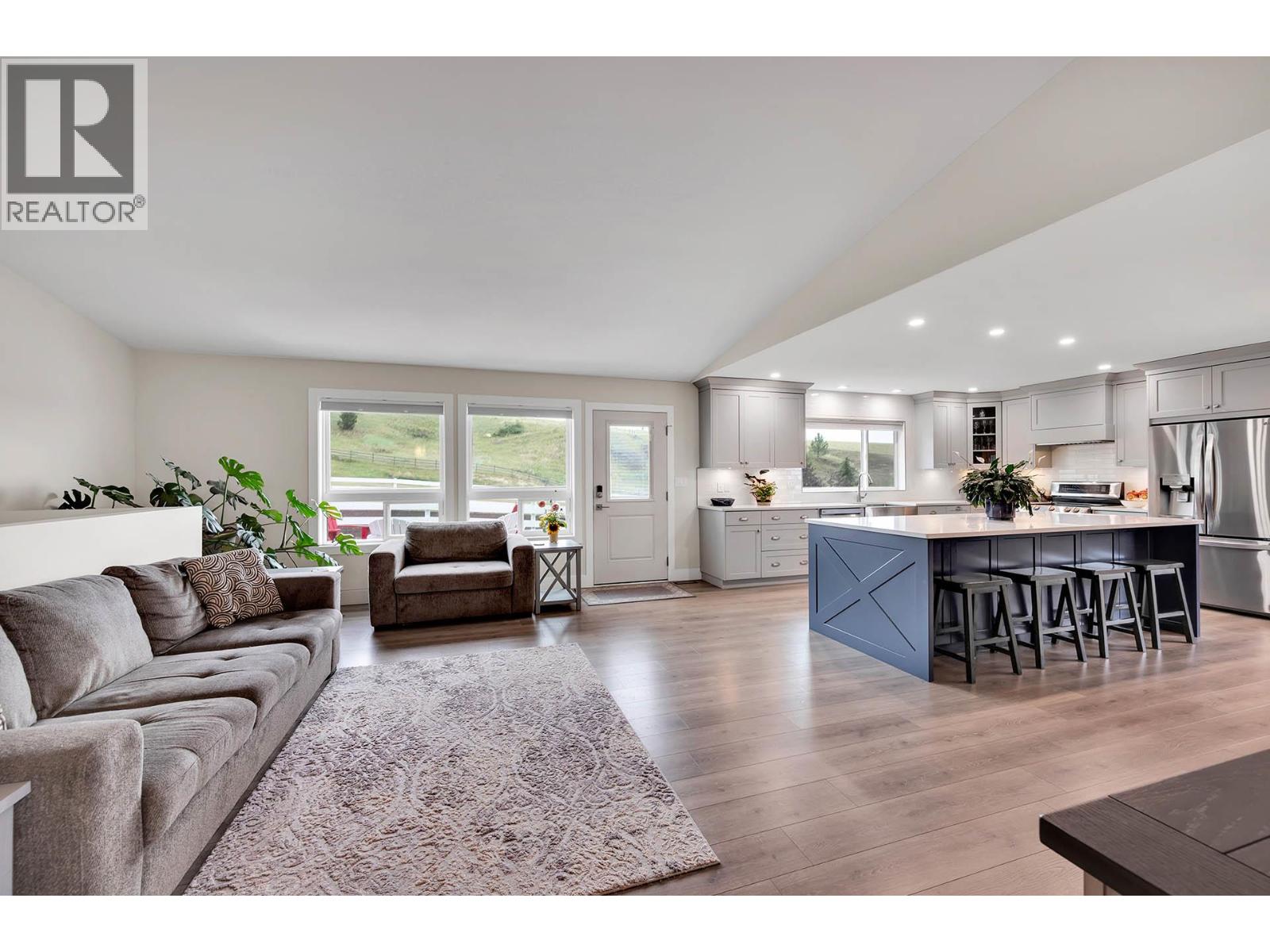 2740 Simms Place, Kamloops, British Columbia  V0E 2A0 - Photo 7 - 10380575