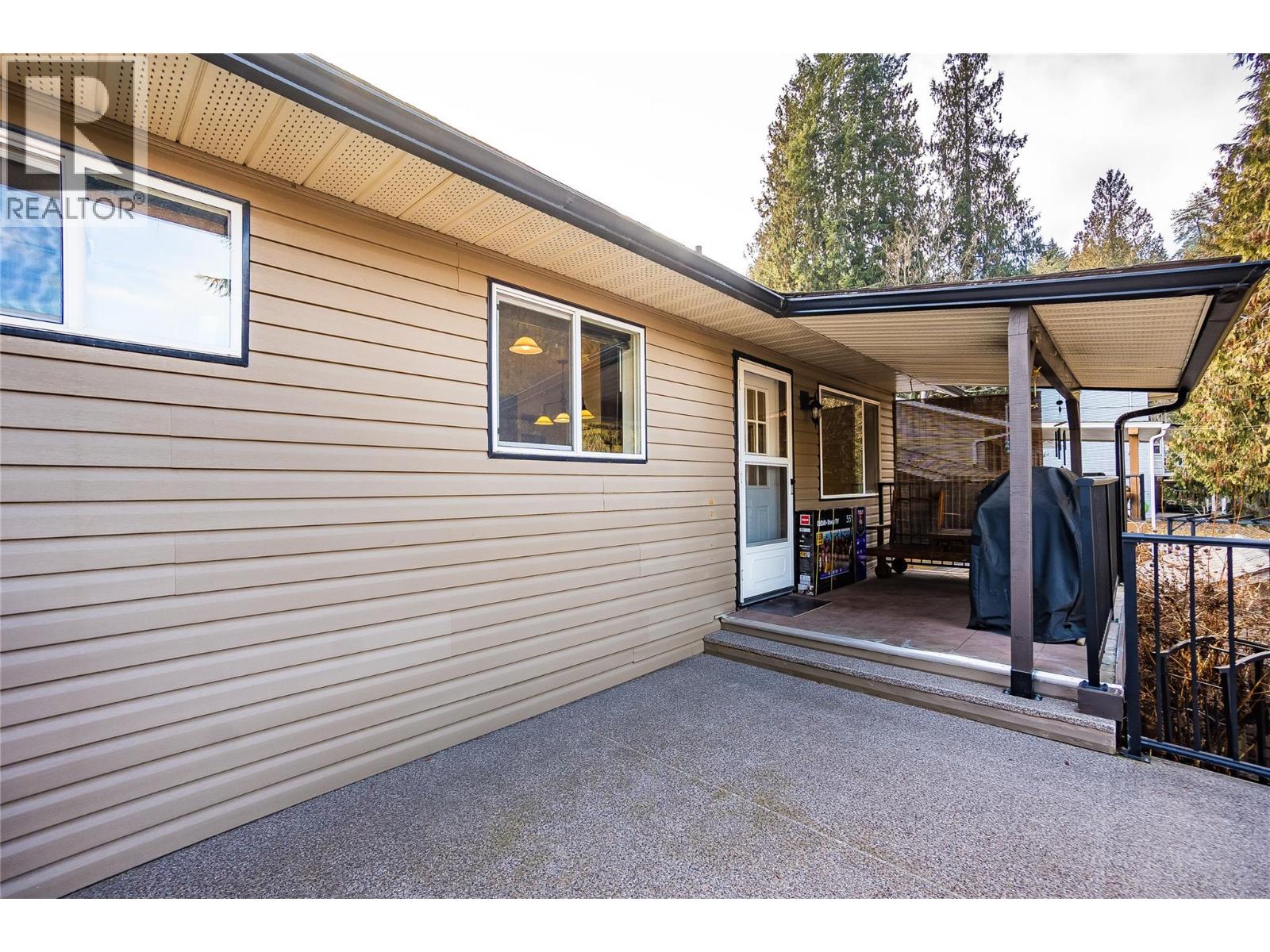 716 Lynnwood Crescent, Castlegar, British Columbia  V1N 1E2 - Photo 32 - 10380550