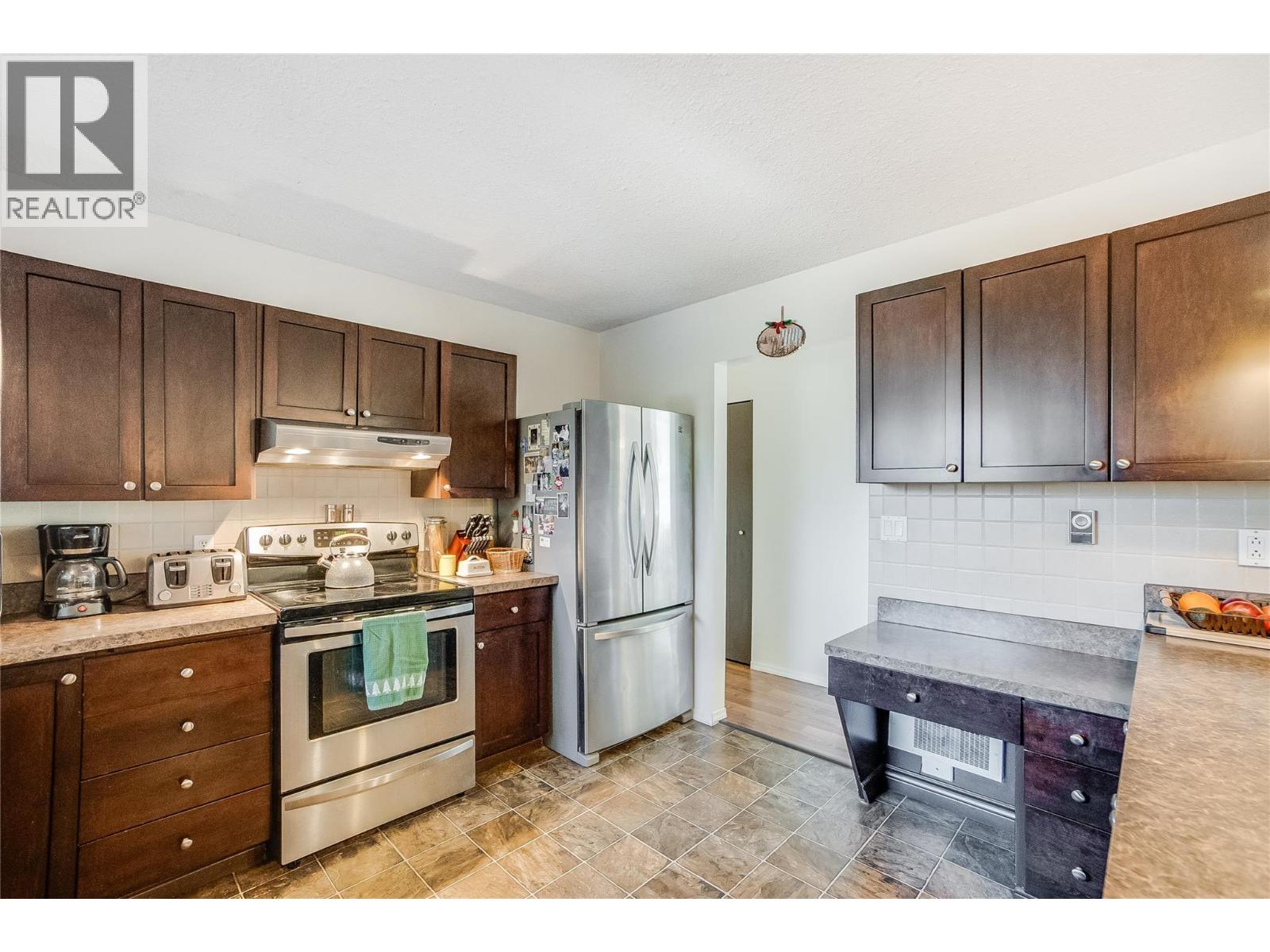 716 Lynnwood Crescent, Castlegar, British Columbia  V1N 1E2 - Photo 8 - 10380550