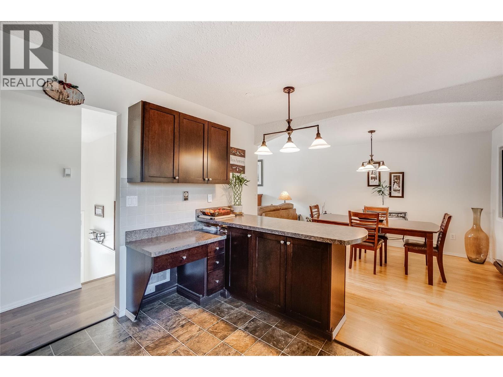 716 Lynnwood Crescent, Castlegar, British Columbia  V1N 1E2 - Photo 9 - 10380550