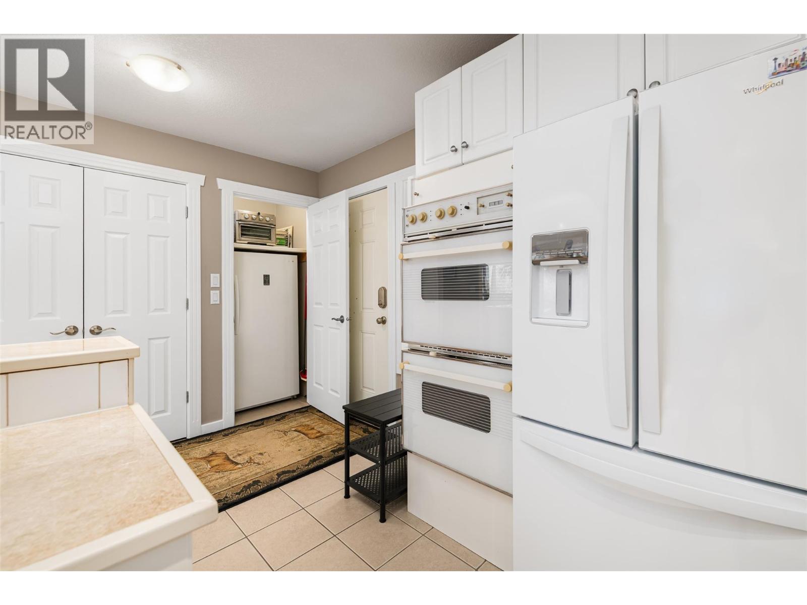 1988 Porthill Road, Lister, British Columbia  V0B 1G2 - Photo 12 - 10380500