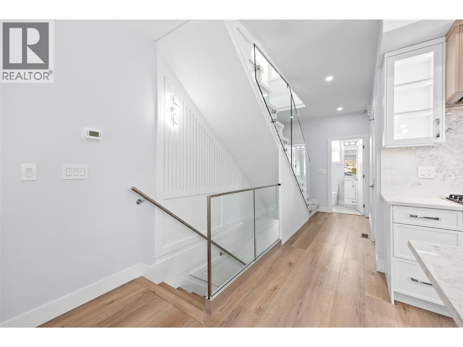 4563 Gordon Drive, Kelowna, British Columbia  V1W 1T3 - Photo 13 - 10378327