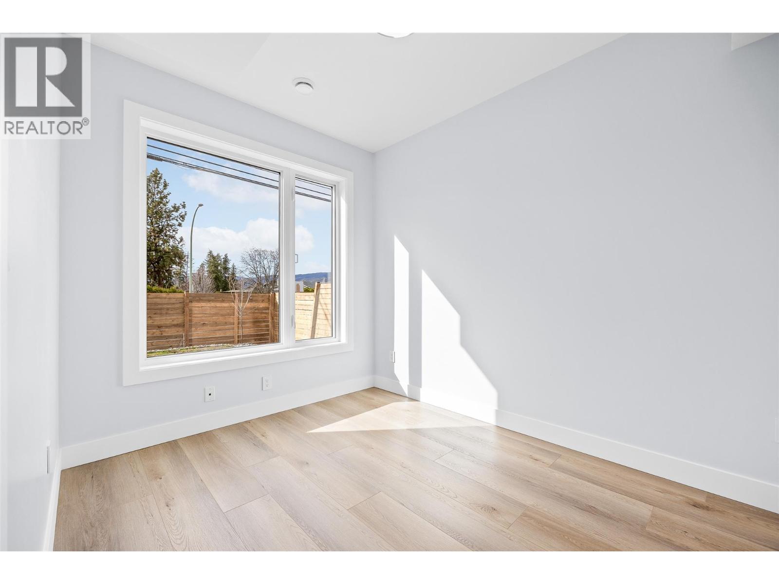 4563 Gordon Drive, Kelowna, British Columbia  V1W 1T3 - Photo 27 - 10378327