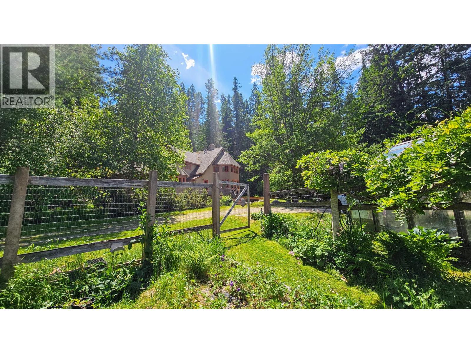 8496 B Procter Road E, Procter, British Columbia  V1L 0B7 - Photo 38 - 10380536