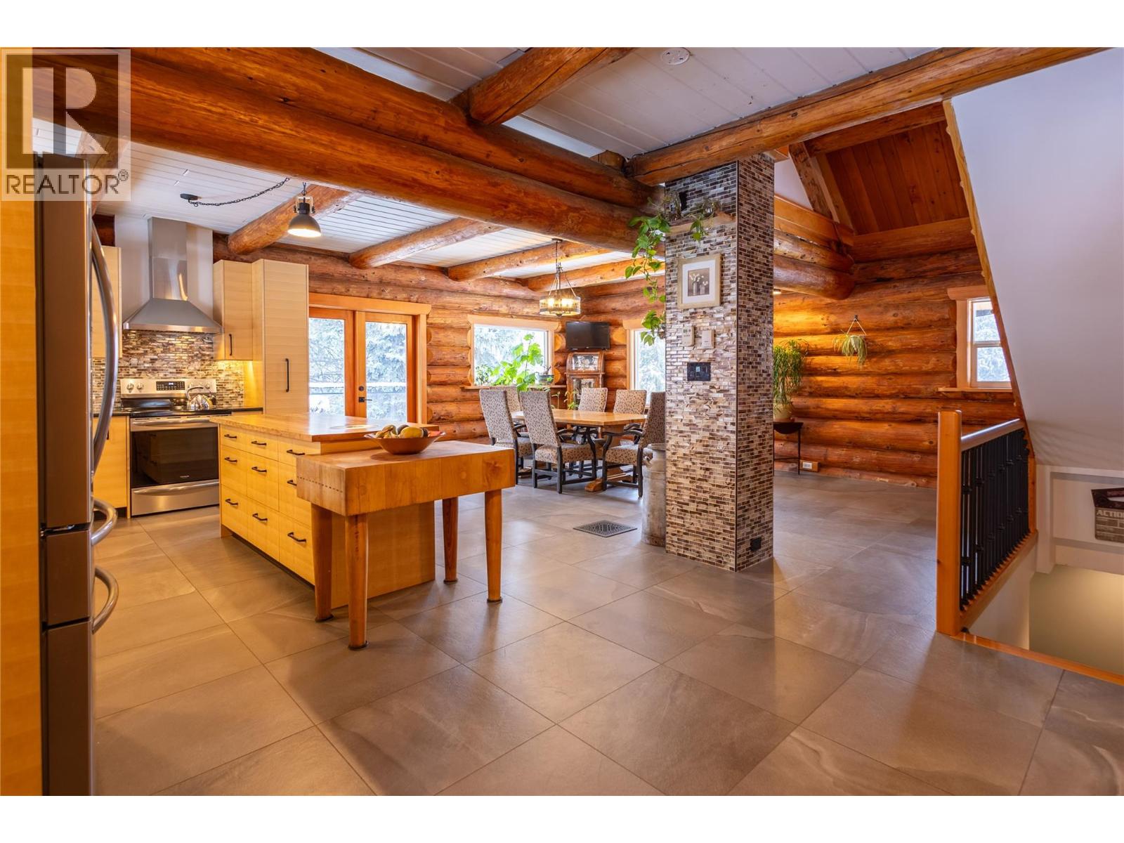 3697 Blewett Road, Nelson, British Columbia  V1L 6V8 - Photo 10 - 10379808