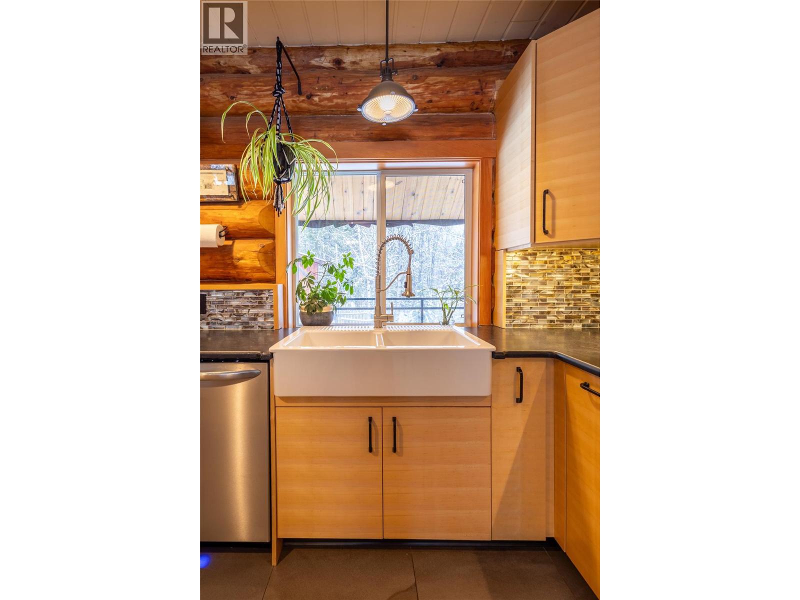 3697 Blewett Road, Nelson, British Columbia  V1L 6V8 - Photo 13 - 10379808